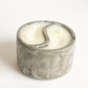 נר מעוצב בקערת יין ויאנג